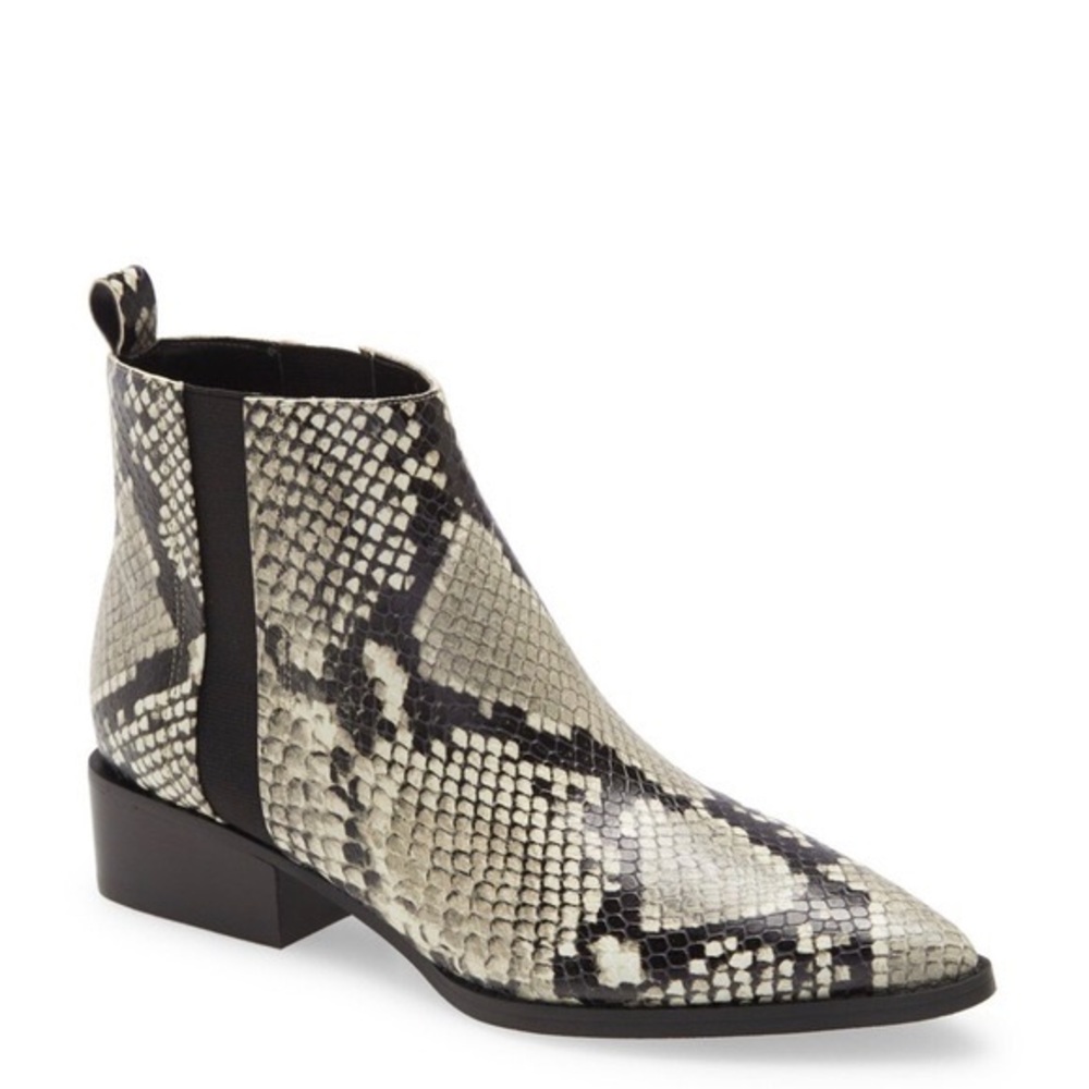 Marc Fisher python snake print ankle boots pointed toe size 7 black white cream